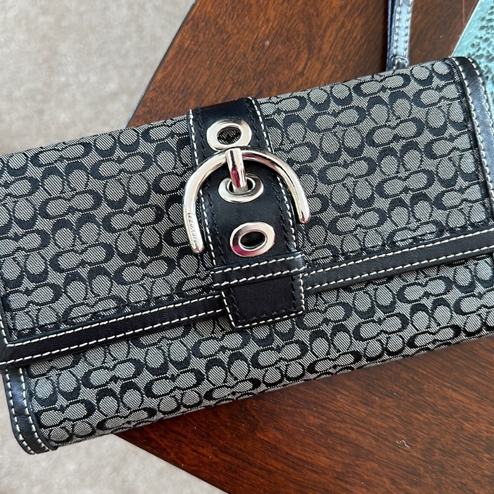 Coach wallet. Large